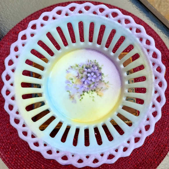 Vintage Porcelain Treasures compote pedestal dish - Picture 3 of 8